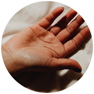 Soothes Dry Hands